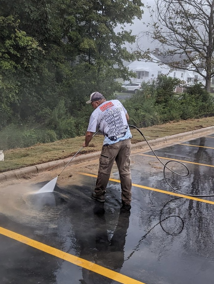 Top Pressure washing new construction Parking lot Asheboro