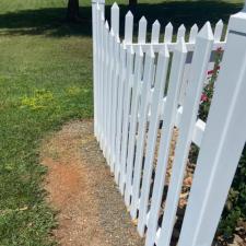 Vinyl-Fence-Washing-in-Lexington-NC 8